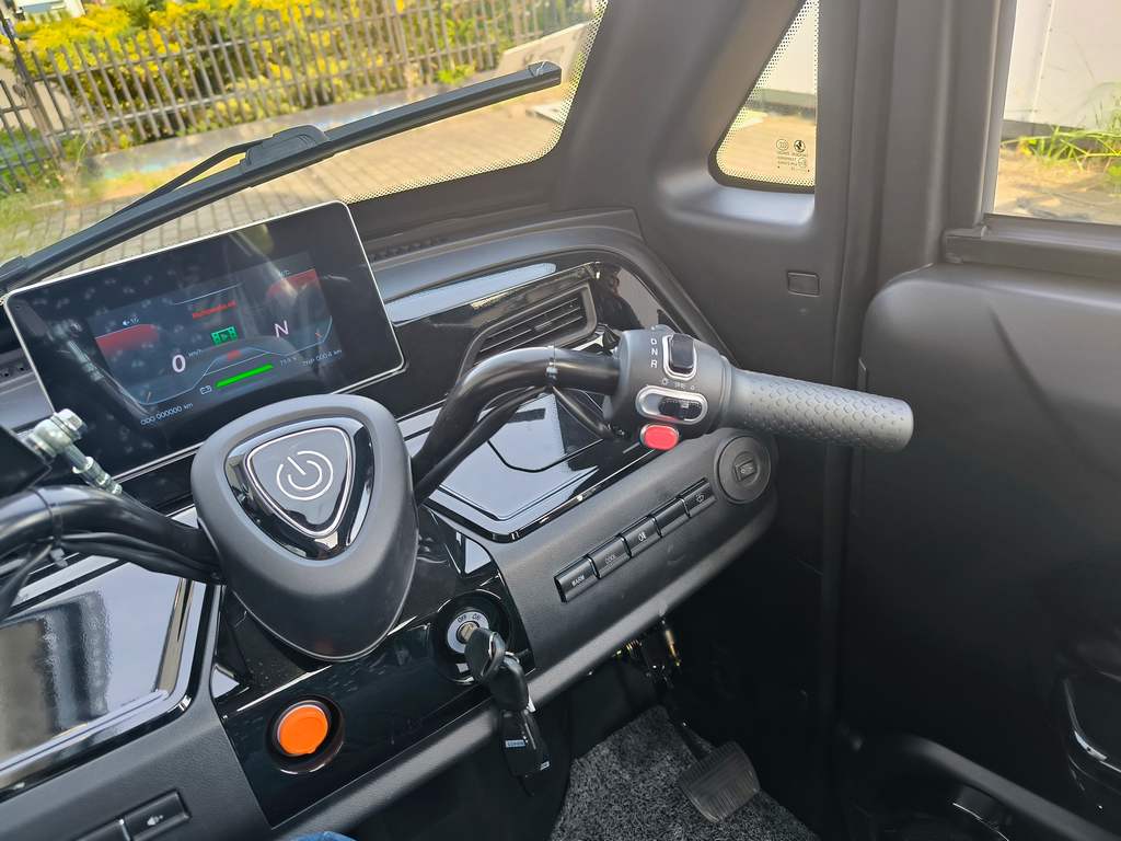 Motorower elektryczny trójkołowy zabudowany IML ARIEL 3000W na kat AM 2 os.