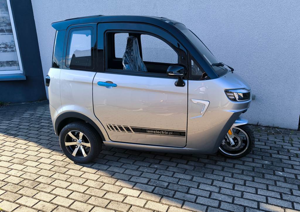 Motorower elektryczny trójkołowy zabudowany IML ARIEL 3000W na kat AM 2 os.