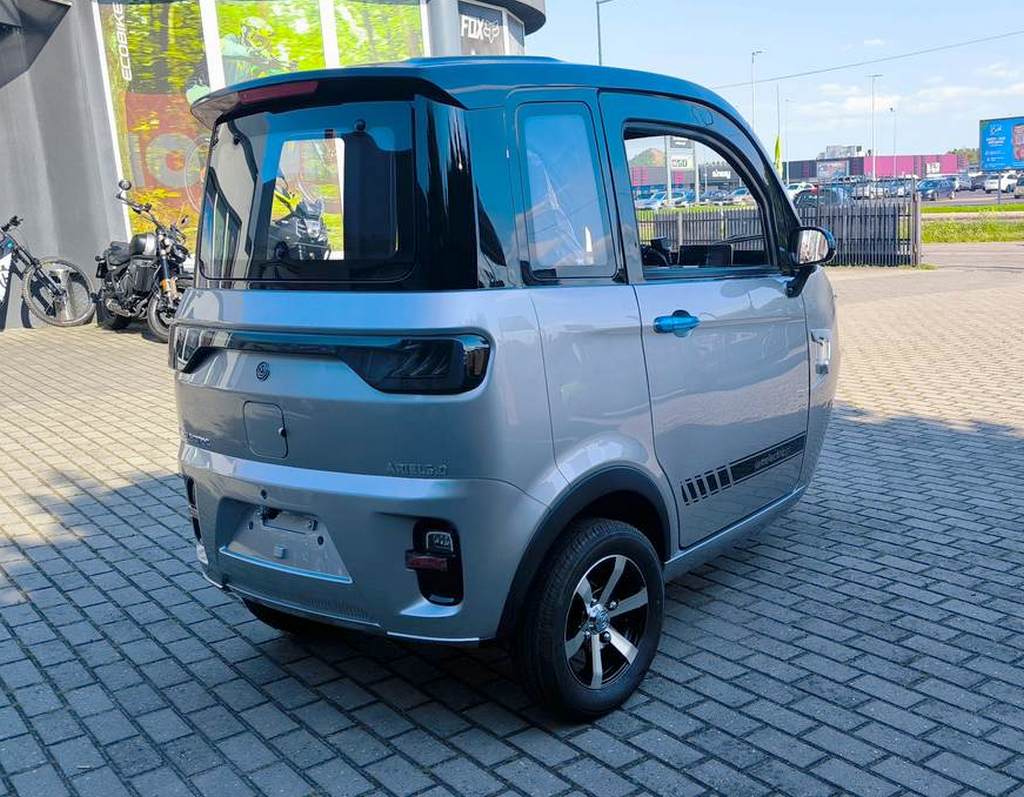 Motorower elektryczny trójkołowy zabudowany IML ARIEL 3000W na kat AM 2 os.